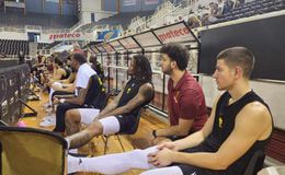 Με την επιστροφή της ΑΕΚ στη βάση τα νεότερα για ΜάκΛεμορ και Φλιώνη