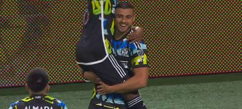 Ασταμάτητος Γιακουμάκης, πέτυχε το 15ο γκολ του ο πρώτος σκόρερ του MLS (vid)