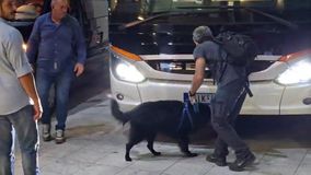 Ο έλεγχος της Μοσάντ στο πούλμαν της Μακάμπι Τελ Αβίβ έξω από την Τούμπα
