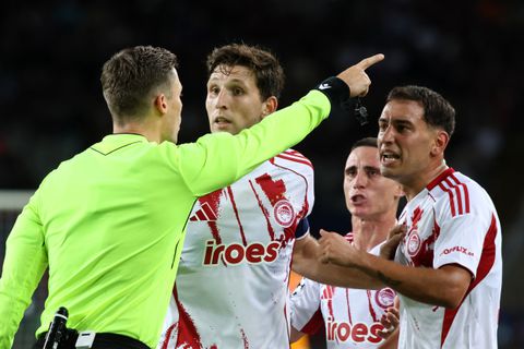 Viral η αναπαράσταση της αποβολής του Έσε από Πολωνούς TikTokers (vid)