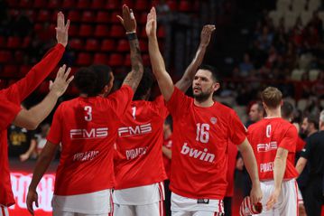 Βαρβούνης: «Στις τέσσερις καλύτερες ομάδες της Euroleague o Ολυμπιακός»