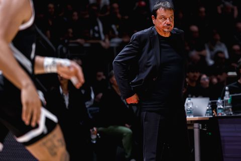Έκρηξη Αταμάν στο ημίχρονο του Βίρτους - Παναθηναϊκός: «Απλά τους κοιτάζουμε, πρέπει να παίξουμε μπάσκετ»