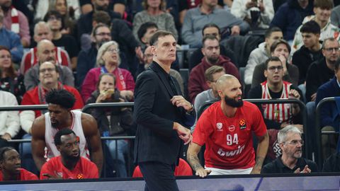 Ικανοποίηση από τον Γιώργο Μπαρτζώκα - Εκθείασε τους φιλάθλους του Ολυμπιακού