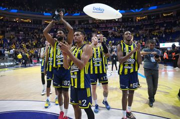 Η Φενέρμπαχτσε αντέδρασε, ανέτρεψε και νίκησε την Εφές στο μεγάλο τουρκικό ντέρμπι!