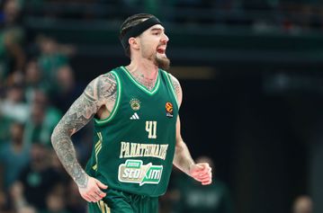 Χουάντσο και Ρογκαβόπουλος πάτησαν παρκέ στο πρώτο ημίχρονο με τη Βίρτους