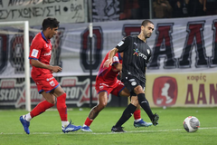 Άντεξε ο Βόλος των 10 παικτών παρά τη γκολάρα του Τοράρινσον, 1-1 με τον ΟΦΗ στο Ηράκλειο