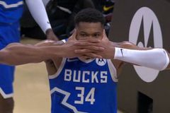 Πολύ σκληροί για να... πεθάνουν οι Μπακς: Γύρισαν το ματς από το -24 κόντρα στους Τίμπεργουλβς