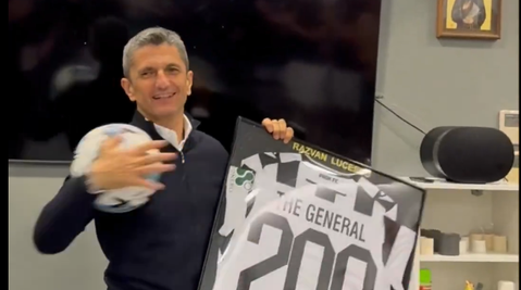 Λουτσέσκου στους παίκτες του: «Να γράψουμε ιστορία» (vid)