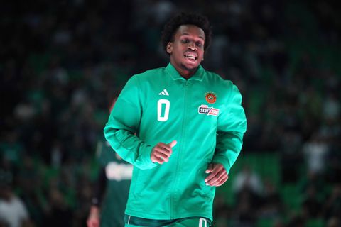 Το σχόλιο του Τι Τζέι Σορτς στο ενδεχόμενο να σηκώσει ο Ολυμπιακός την Euroleague στο «Telekom Center Athens» (vid)