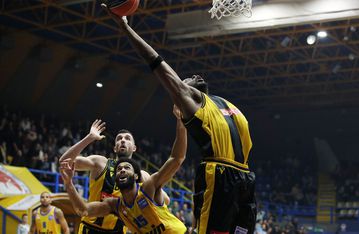 Τα highlights της νίκης του Περιστερίου επί της ΑΕΚ