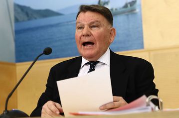 Ο αντιπρόεδρος του Ολυμπιακού Αλέξης Κούγιας θα κινηθεί νομικά κατά της ΕΠΟ