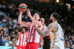 Ενοχλήσεις στη μέση για Λαρεντζάκη