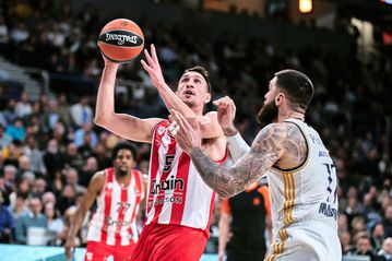 Ενοχλήσεις στη μέση για Λαρεντζάκη