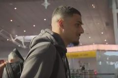 Στο αεροδρόμιο για να έρθει στον Ολυμπιακό ο Κάρμο