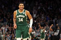 Μια... βουτιά στα triple doubles του Αντετοκούνμπο - Έκανε το 45ο του και το έβδομο της σεζόν (vids)