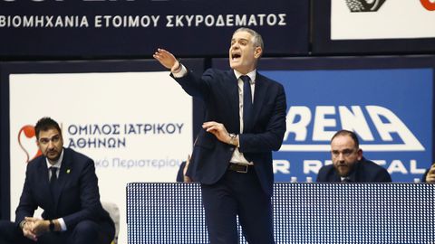 Καστρίτης: «Δεν θέλουμε να μένουμε σε δικαιολογίες - Πρέπει να σηκώσουμε το κεφάλι» (vid)