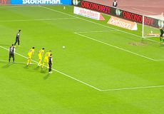 Ο Σαλσέδο από τα 11 μέτρα έκανε το 1-0 για τον ΟΦΗ