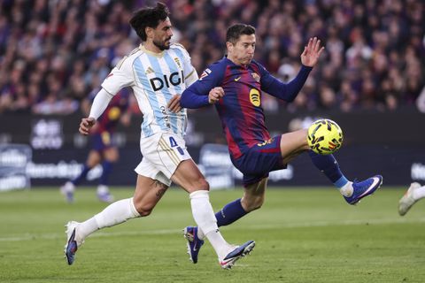 Έριξε... τριάρα και «πάτησε» κορυφή η Μπαρτσελόνα