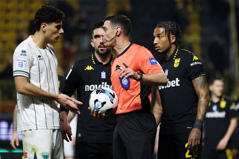 Παράπονα του Λεβαδειακού για τα δύο γκολ του Άρη - Που εστιάζουν (vids)