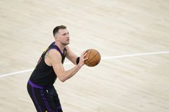 Ο Ντόντσιτς «τιμώρησε» τους Μάβερικς στην επιστροφή του στο Ντάλας