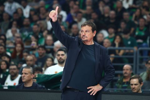 Τα μήνυμα με ειρωνεία από Αταμάν στους διαιτητές στο Παναθηναϊκός – Μαρούσι και το χειροκρότημα