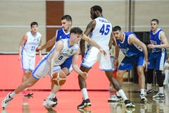 Εξαιρετικό το ντεμπούτο του Χολ με το Αζερμπαϊτζάν - Double - double και νίκη επί του Κοσόβου