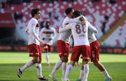 Παλεύουν για έξοδο στην Ευρώπη με τη Σίβασπορ Χαρίσης και Πούγγουρας – Έπαιξε στη νίκη της Τράμπζονσπορ ο Φούντας