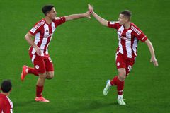 Ολυμπιακός: Η διαχείριση βγήκε στον Κωστούλα, όχι στον Μουζακίτη