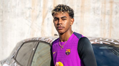 Ο Γιαμάλ πήρε μία γεύση από το νέο μοντέλο της CUPRA (vid)