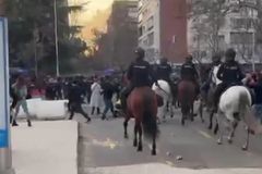 Επεισόδια στη Μαδρίτη με οπαδούς της Μπενφίκα και αστυνομικούς πριν το ματς με τη Ρεάλ (vid)