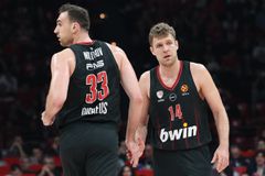 Ολυμπιακός: Και τώρα... πως καλύπτονται τα κενά των Βεζένκοβ και Μιλουτίνοφ