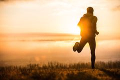 Μήπως τελικά το τρέξιμο ΔΕΝ καταστρέφει τα γόνατα;