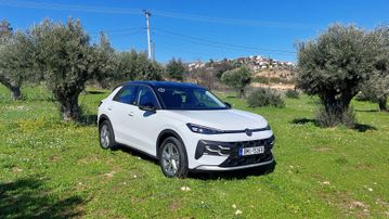 Οδηγούμε στην Ελλάδα το νέο Volkswagen T-Roc 1.5 eTSI