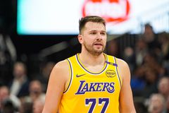 Χοντρός; Δεν νομίζω! Η απίστευτη αλλαγή στο σώμα του Λούκα Ντόντσιτς 1,5 μήνα μετά τη μετακόμισή του στο Λος Άντζελες! (pics)