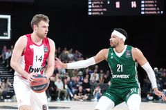 Οι 50 πόντοι από Φουρνιέ και Βεζένκοφ δεν ήταν αρκετοί για τον Ολυμπιακό στη Γαλλία