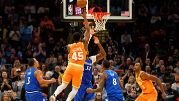 Ο Μίτσελ οδήγησε τους Καβαλίερς στα playoffs με νίκη επί των Μάτζικ