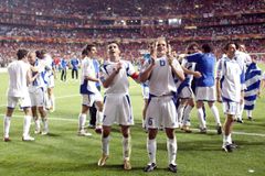 Η UEFA ευχήθηκε στην Ελλάδα με Euro 2004, Εθνική Γυναικών και Φορτούνη