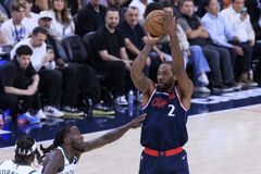 Κίνδυνος ακύρωσης του συμβολαίου του Καουάι Λέοναρντ στους Κλίπερς