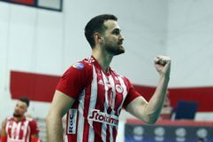 Ολυμπιακή ανατροπή κόντρα στον ΠΑΟΚ και προβάδισμα τίτλου