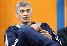 «Καρφιά» από Φασούλα: «Δεν προχωρά με ελληνοποιήσεις η Εθνική - Ο Γιάννης δεν αρέσει σε κάποια φασισταριά αλλά είναι προϊόν της Ελλάδας»