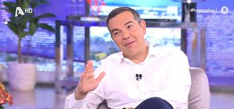 Τσίπρας: «Είπα στη γυναίκα μου ότι τα παιδιά δεν θα γίνουν Ολυμπιακός, έκανα κοπάνες για να δω τον Παναθηναϊκό στον Τάφο του Ινδού» (vid)