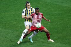 H Φενέρμπαχτσε θέλει να διώξει τον Σογιουντσού μετά το λάθος του με τον Ολυμπιακό (vid)