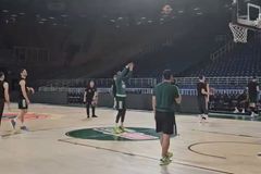 Χαλάρωμα με σουτάκια για τον Παναθηναϊκό πριν το δεύτερο ματς με την Μακάμπι (vid)