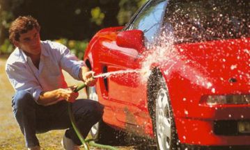 Στο «σφυρί» το θρυλικό Honda NSX του Σένα (vid & pics)