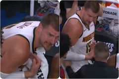 Ποιος είδε τον Γιόκιτς και δεν τον φοβήθηκε: Η επική αντίδρασή του προς τους συμπαίκτες του (vid)