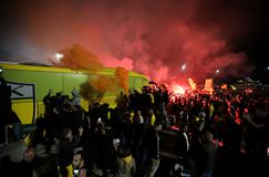 «Τρέλα» από τους οπαδούς της ΑΕΚ, έκλεισαν τα διόδια στις 5 το πρωί για την υποδοχή στους νταμπλούχους (vid)