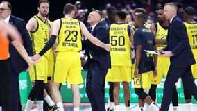 H Χρυσή Βίβλος της Euroleague με το δεύτερο ευρωπαϊκό της Φενέρμπαχτσε