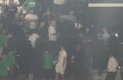 Η ασφάλεια του γηπέδου οδήγησε εκτός Etihad Arena οπαδό του Παναθηναϊκού