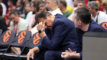 Ο Αταμάν κατήγγειλε τις προσβολές από οπαδούς της Φενέρμπαχτσε στο ξενοδοχείο κι εξαπέλυσε βέλη: «Όλοι λέτε για τον Γιαννακόπουλο...»