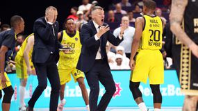 Η απονομή του τροπαίου της Euroleague στη Φενέρμπαχτσε